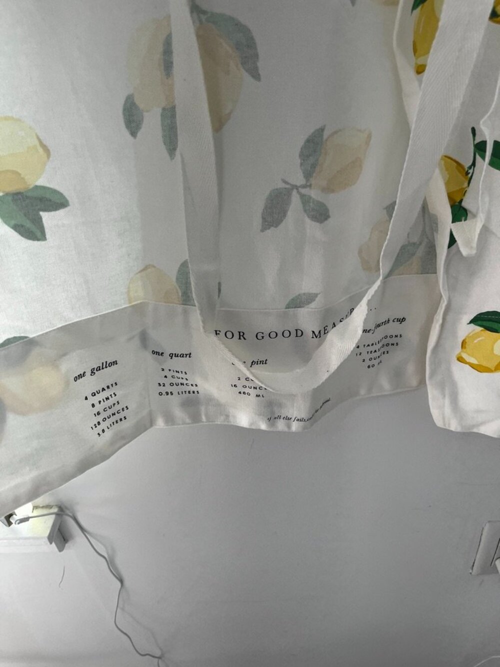 Kate Spade For Good Measure Lemon Print Kitchen Apron - Picture 5 of 8